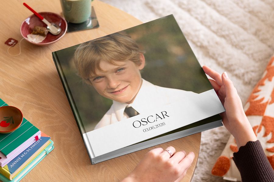 En personlig fotobok för konfirmation fylld med minnen, perfekt som ett grattis till konfirmationen och ett minne för livet med önskefoto.