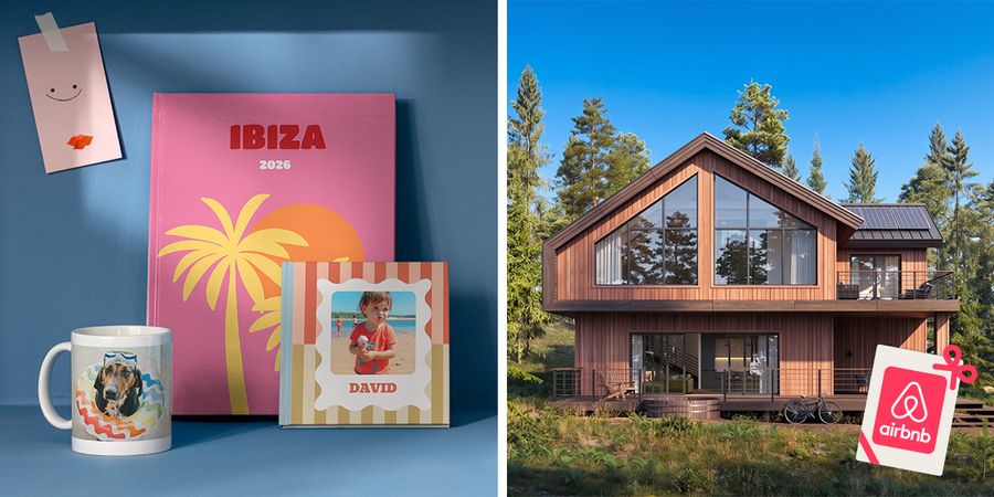 Ett urval personliga önskefoto-produkter, bland annat fotoböcker och en mugg, visas bredvid ett vackert hus och illustrerar priserna i önskefotos sommarfototävling, inklusive Airbnb-presentkort.