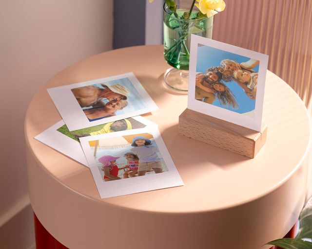 En samling framkallade bilder som visar favoritsommarminnen.