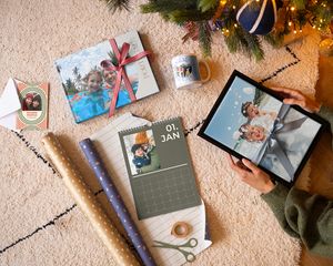 kalender, mugg, fotobok och canvastavla
