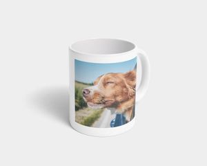 En fotomugg med ett foto av en hund