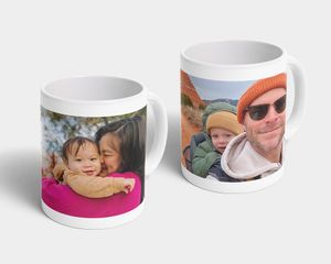 Två fotomuggar med familjefoton