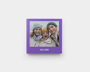 Medelstor kvadratisk fotobok med mjukt omslag