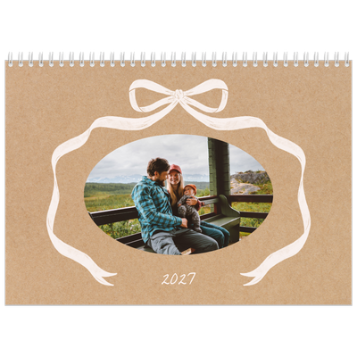 Fotokalender A3 Klassisk (30 x 40 cm) — Kraft och rosett [omslag]