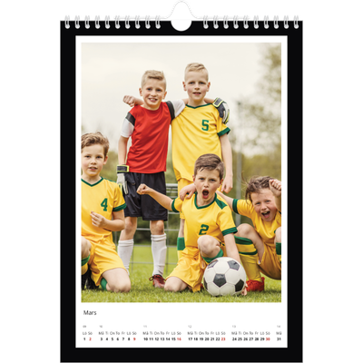 Fotokalender A4 Enkel (20 x 30 cm) — Svart bakgrund [Mars]