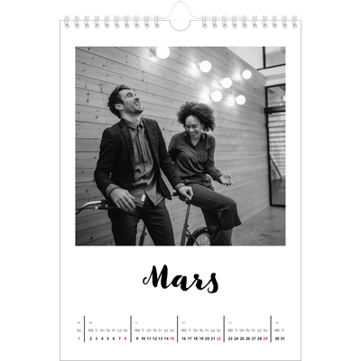 Fotokalender A4 Enkel (20 x 30 cm) — Handskriven [Mars]