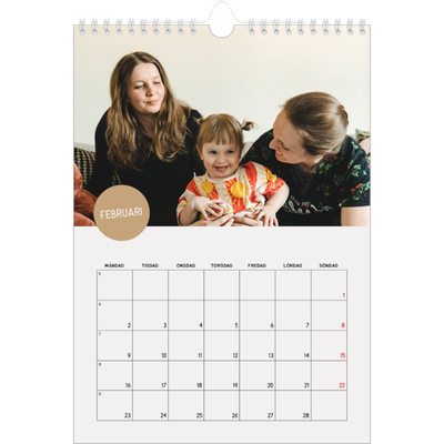 Fotokalender A4 Enkel (20 x 30 cm) — Fotoklistermärke [Februari]