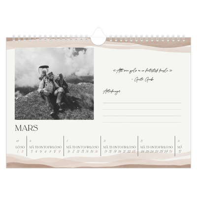Fotokalender A4 Enkel — Citatsamling om välbefinnande [Mars]