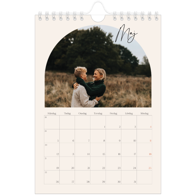 Fotokalender A5 Enkel — Minnen i valv [omslag]