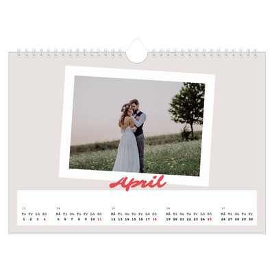 Fotokalender A4 Enkel — Signerad i karmosin [April]