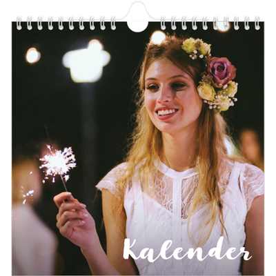 Årskalender kvadratisk — Handskrift på bilden [omslag]