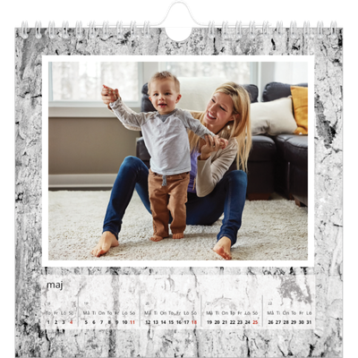 Årskalender kvadratisk — Bakgrund i bark [omslag]