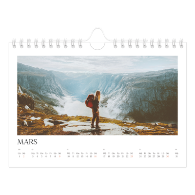 Fotokalender A5 Enkel — Surfing i solnedgången [Mars]