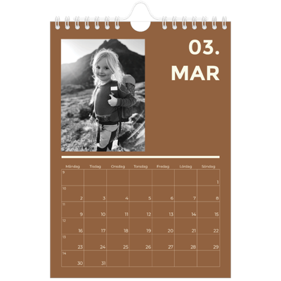 Fotokalender A5 Enkel — Modern och djärv [Mars]