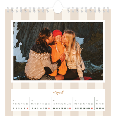 Årskalender kvadratisk — Skrift och ränder [April]