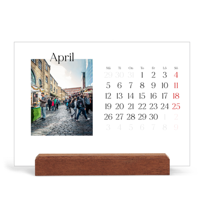 Skrivbordskalender med träställ - Liggande  — Min reseskildring [April]