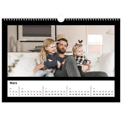 Fotokalender A3 Enkel — Svart ram [Mars]