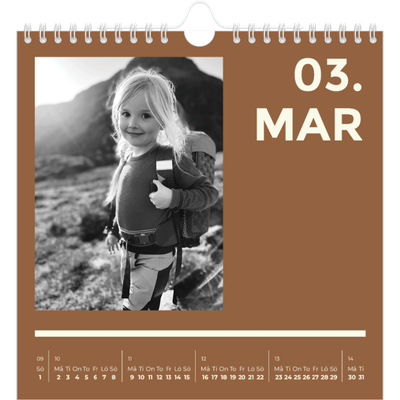 Årskalender kvadratisk — Modern och djärv [Mars]