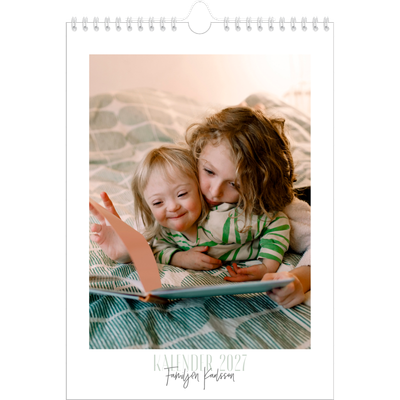 Fotokalender A4 Enkel (20 x 30 cm) — Flera typsnitt [omslag]