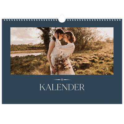 Fotokalender A3 Enkel — Skiffer & seriffer [omslag]