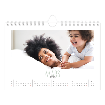 Fotokalender A5 Enkel — Flera typsnitt [Mars]