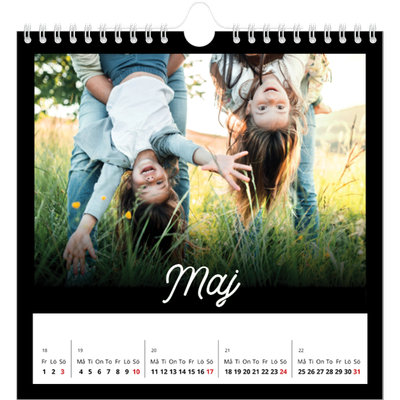 Årskalender kvadratisk — Svart [omslag]