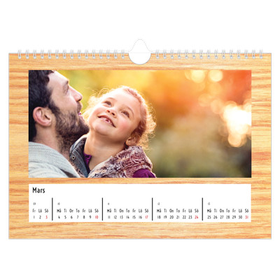 Fotokalender A4 Enkel — Paneler i trä [Mars]