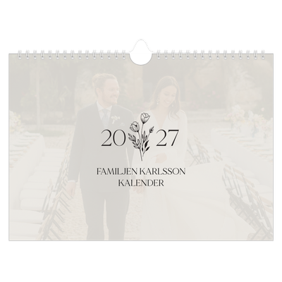 Fotokalender A4 Enkel — Initialer i blom [omslag]