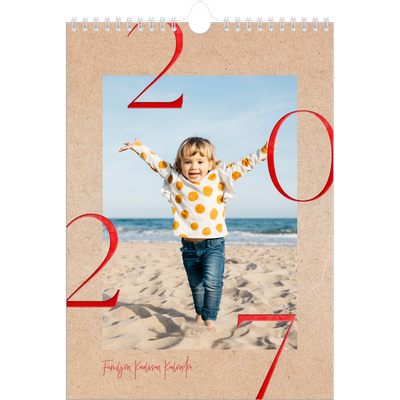 Fotokalender A4 Enkel (20 x 30 cm) — Röda detaljer [omslag]