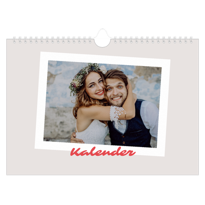 Fotokalender A4 Enkel — Signerad i karmosin [omslag]