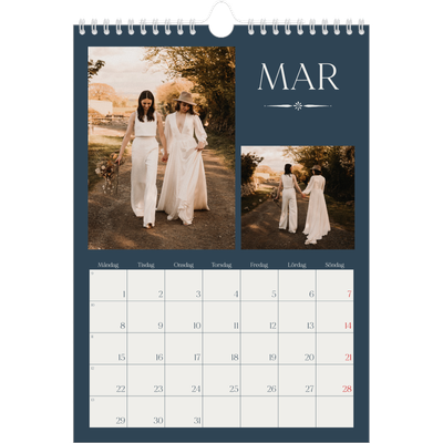 Fotokalender A4 Enkel (20 x 30 cm) — Skiffer & seriffer [Mars]