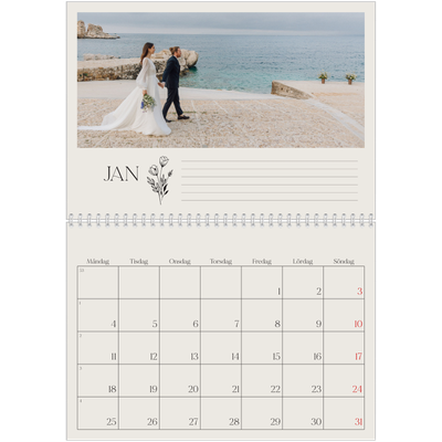 Fotokalender A3 Klassisk (30 x 40 cm) — Initialer i blom [Januari]