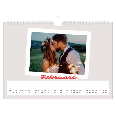 Fotokalender A4 Enkel — Signerad i karmosin [Februari]