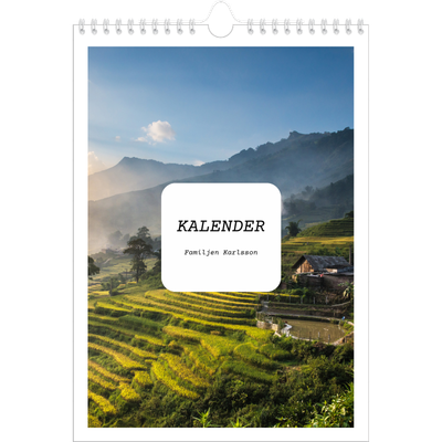 Fotokalender A4 Enkel (20 x 30 cm) — Hela historien [omslag]