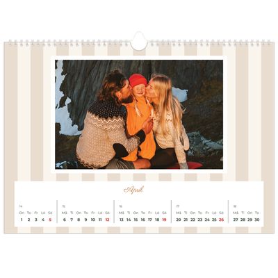 Fotokalender A3 Enkel — Skrift och ränder [April]