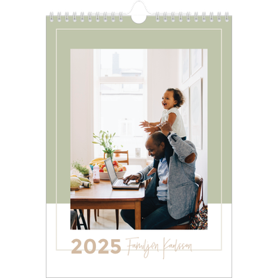 A4 Familjeplanerare — Planerare i naturlig stil - Familj på 4 [omslag]