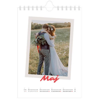 Fotokalender A5 Enkel — Signerad i karmosin [Maj]