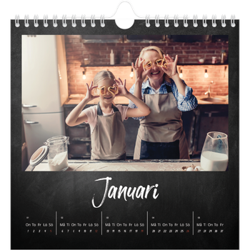 Fotokalender Kvadratisk — Svart tavla