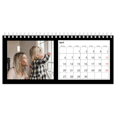 Skrivbordskalendrar — Svart ram [April]