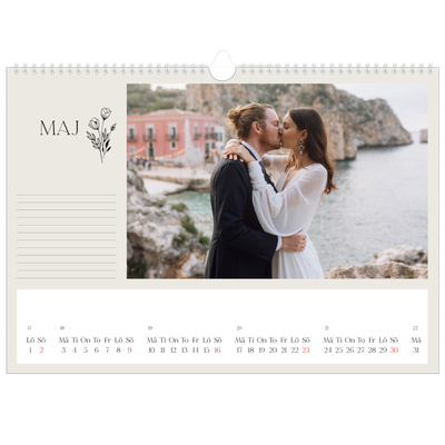 Fotokalender A3 Enkel — Initialer i blom [Maj]