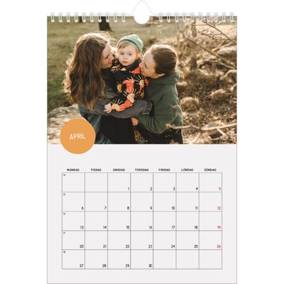 Fotokalender A4 Enkel (20 x 30 cm) — Fotoklistermärke [April]