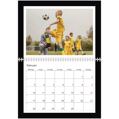 Fotokalender A3 Klassisk (30 x 40 cm) — Svart bakgrund [Februari]