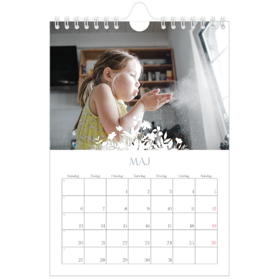 Fotokalender A5 Enkel — Blommotiv [Maj]