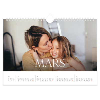 Fotokalender A4 Enkel — Tolv stora månader [Mars]