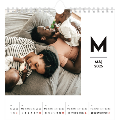 Årskalender kvadratisk — Bokstav i fokus [omslag]