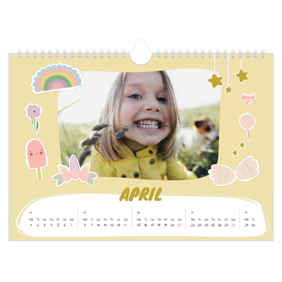Fotokalender A4 Enkel — Magisk regnbåge [April]