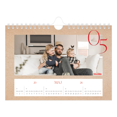 Fotokalender A5 Enkel — Röda detaljer [omslag]