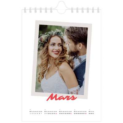 Fotokalender A5 Enkel — Signerad i karmosin [Mars]