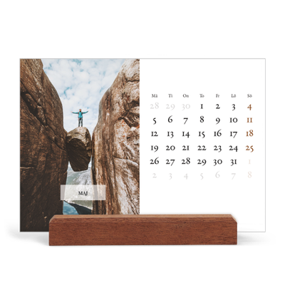 Skrivbordskalender med träställ - Liggande  — Klassisk kalender [omslag]